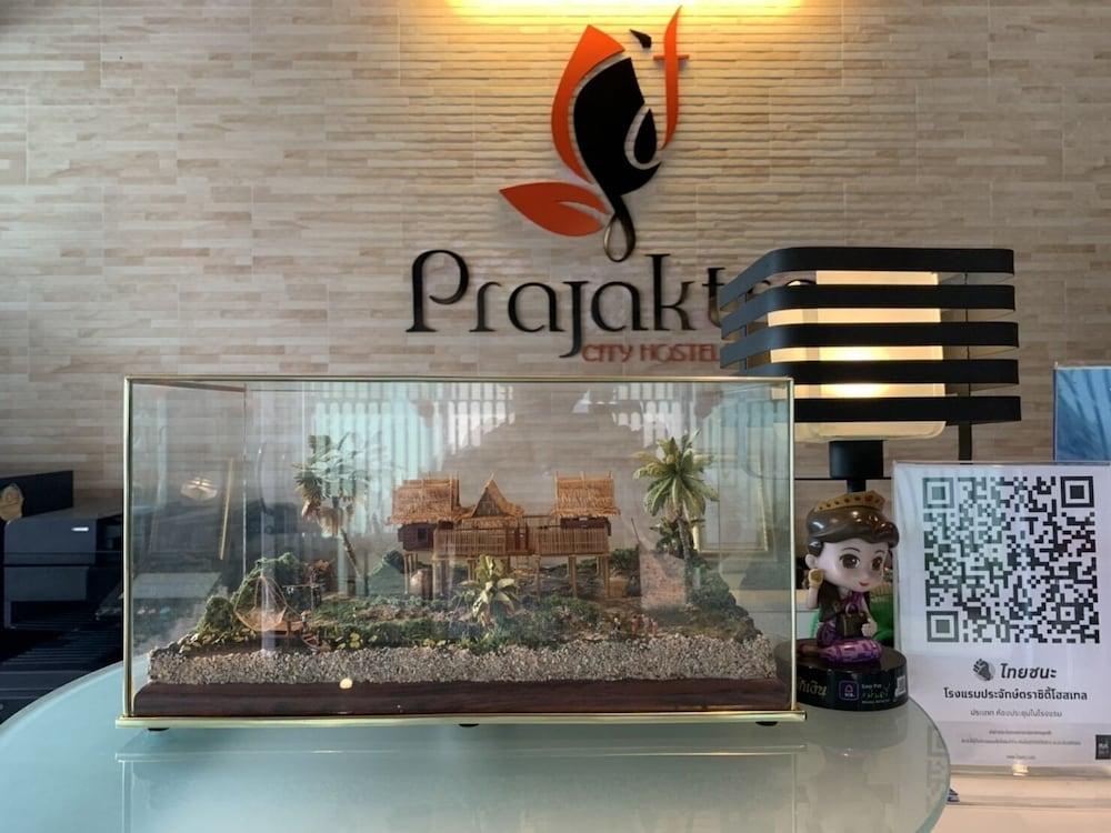Prajaktra City Hostel Udon Thani Buitenkant foto