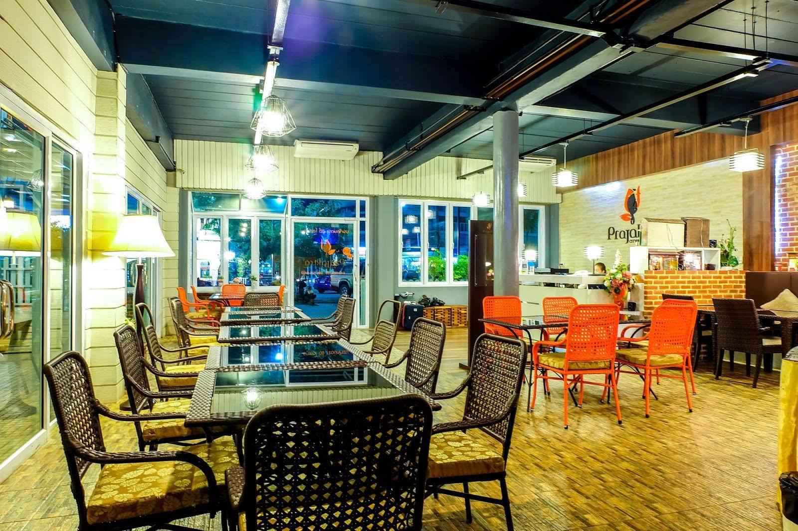Prajaktra City Hostel Udon Thani Buitenkant foto