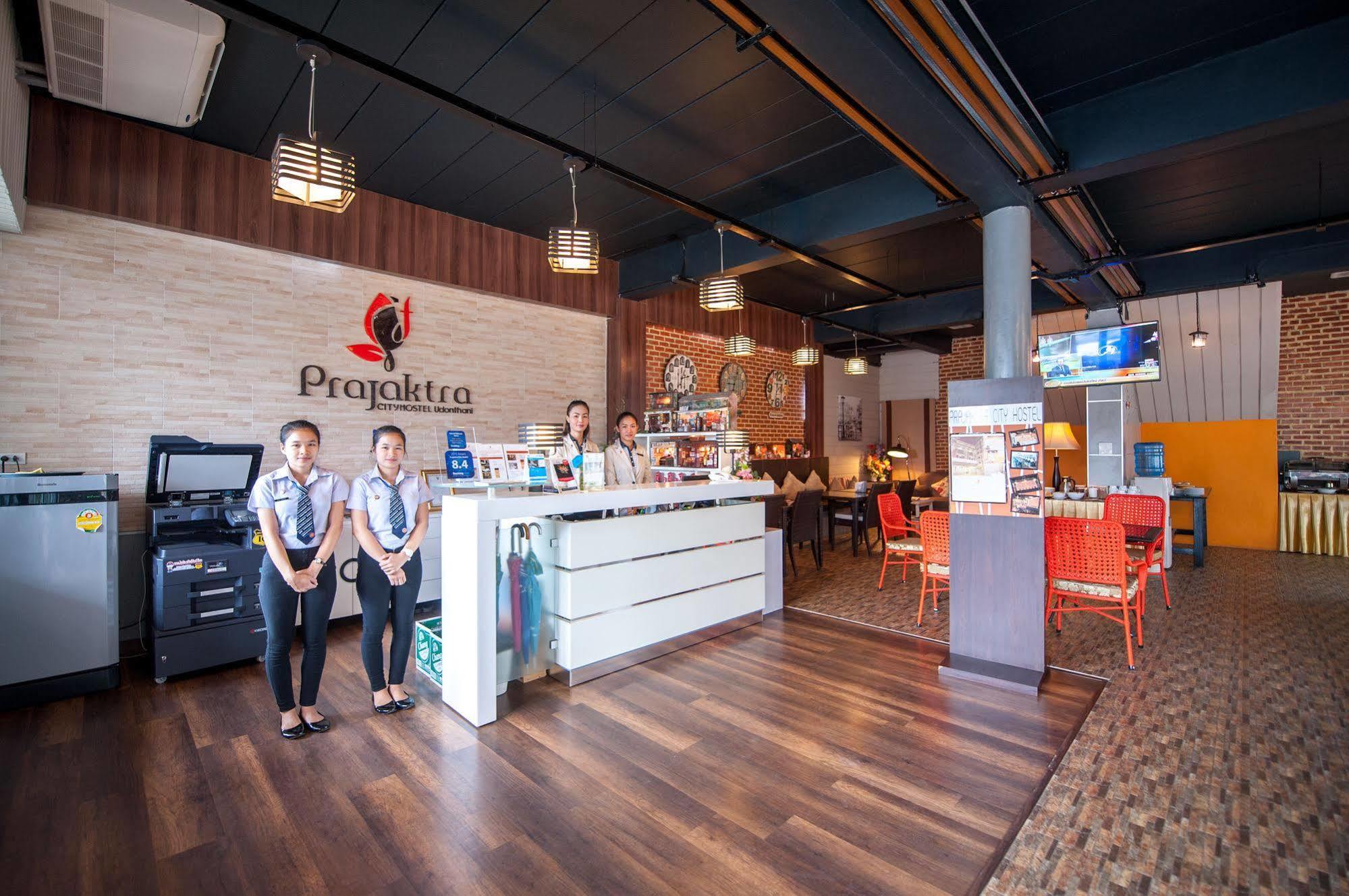 Prajaktra City Hostel Udon Thani Buitenkant foto